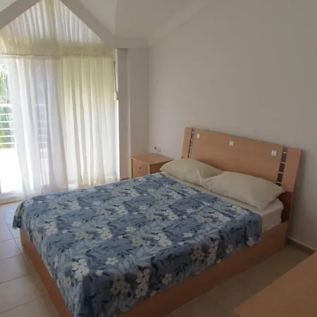 3 Bedroom Alure Apartament